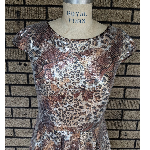 Betsey Johnson cheetah sequins party dress 6 - Picture 2 of 7
